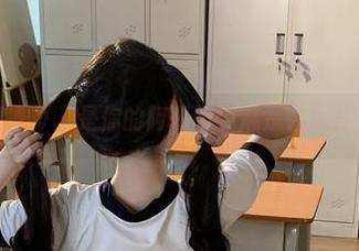 作品《秘密》，是你的阿薰呀到底是在玩什么把戏？