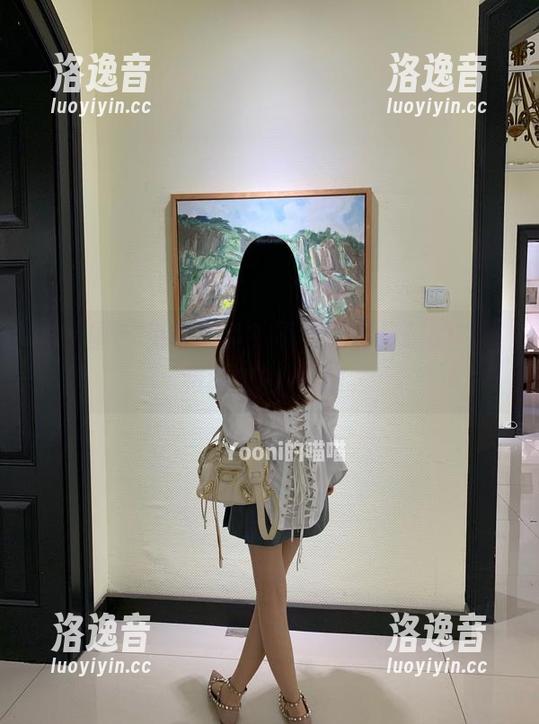 有你喵 微密圈 - 免费写真?不,是有你喵的毛衣和猫咪的秀场!
