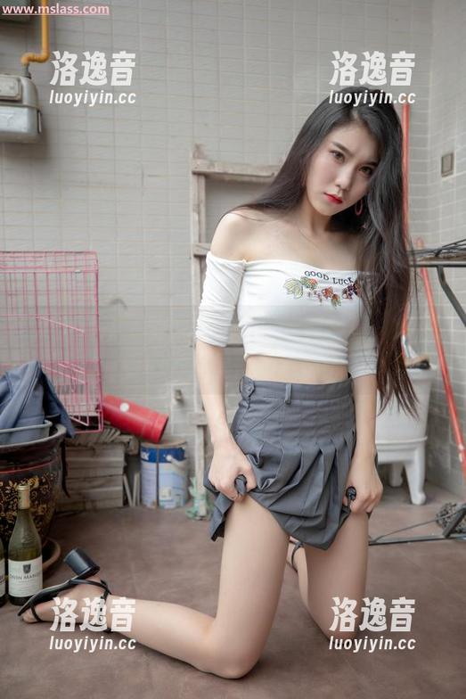 梦丝女神 - 莹仙女的美足定制写真，怎么看都觉得显得特别抓人