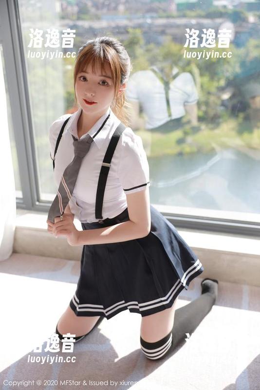 模范学院-徐微微mia 模范学院 - 原图就是原图,徐微微mia的私房自拍像在说‘管好你自己吧’