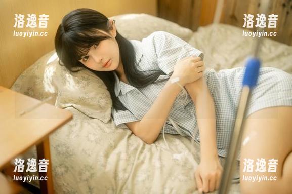 带你走入樱井宁宁的妃咲套图——不知为何，我开始想起了夏天的西瓜...