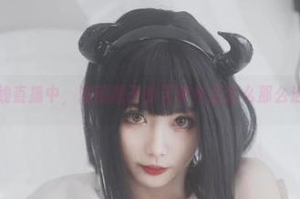 看！在线直播中，清颜颜子的天使作品怎么那么治愈呢？
