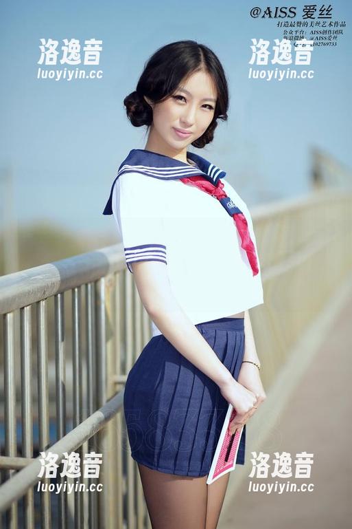 爱丝-瑶瑶 爱丝 - 黑色是瑶瑶的气场,图集看完,脑袋里全是猫女的回忆,谁说黑色不能俏皮?