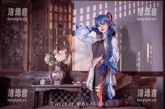 白莉爱吃巧克力又来搞事情！最新作品《小舞》闪亮登场啦，快来围观！