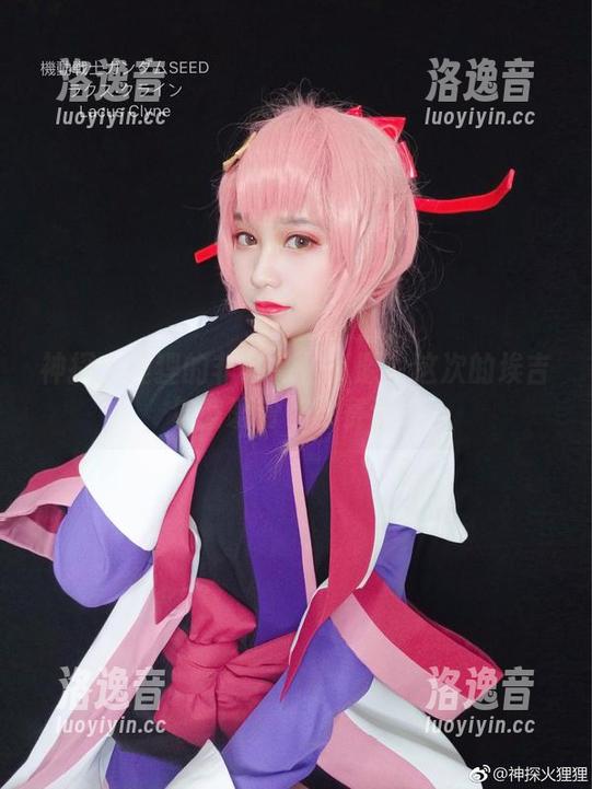 神探火狸狸 神探火狸狸的非凡私拍资源:这次的埃吉尔偏爱粉色与赛道!