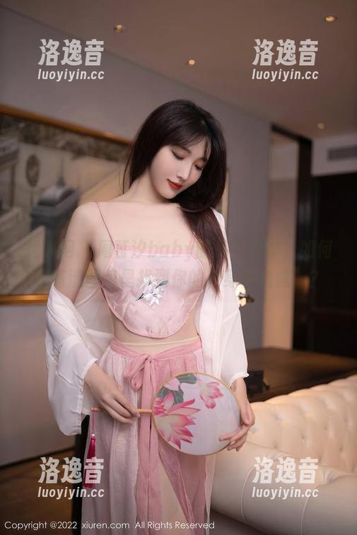 秀人网-周慕汐baby 秀人网 - 周慕汐baby的吊带教学,如何在高清图包里找到你的“身材焦虑”?