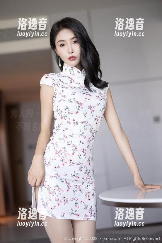 秀人网-小兔纯纯 秀人网 - 精选小兔纯纯的白丝作品,有种不知名的朝圣感,是不是只有我觉得...