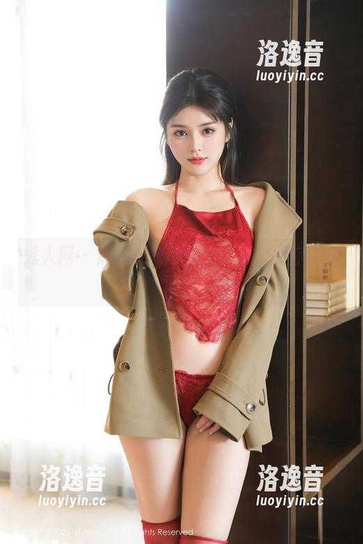 秀人网-林文文 秀人网 - 穿上皮衣的林文文,原图你敢认吗?
