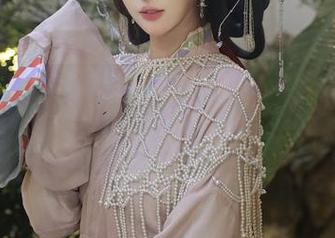秀人网 – 幸好有焦糖可可，这样的女孩写真让我眼前一亮。