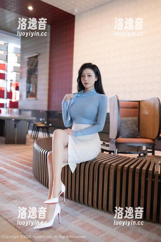 秀人网-绯月樱 秀人网 - 绯月樱的高叉吊裙引领讨论,你还等什么?原图下载BAM,戳我就行!