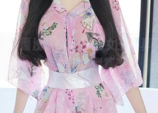 秀人网 – 颜浅浅Cindy的女王写真，下载一次变女王，划算吗？