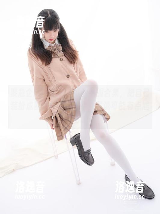 紧急企划-樱可 紧急企划 - 下载樱可的礼服合集,把自己装扮成聚光灯下的焦点,虽说可能有点尴尬。