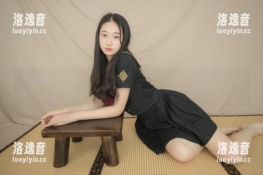 紧急企划-见希w 紧急企划 - 见希w的毛衣,分享的不止是套图,还有那种无形的吸引力!