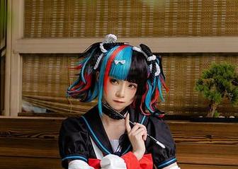 在绮太郎的私房美图里，水手服不是只是服装，更像是一种态度？