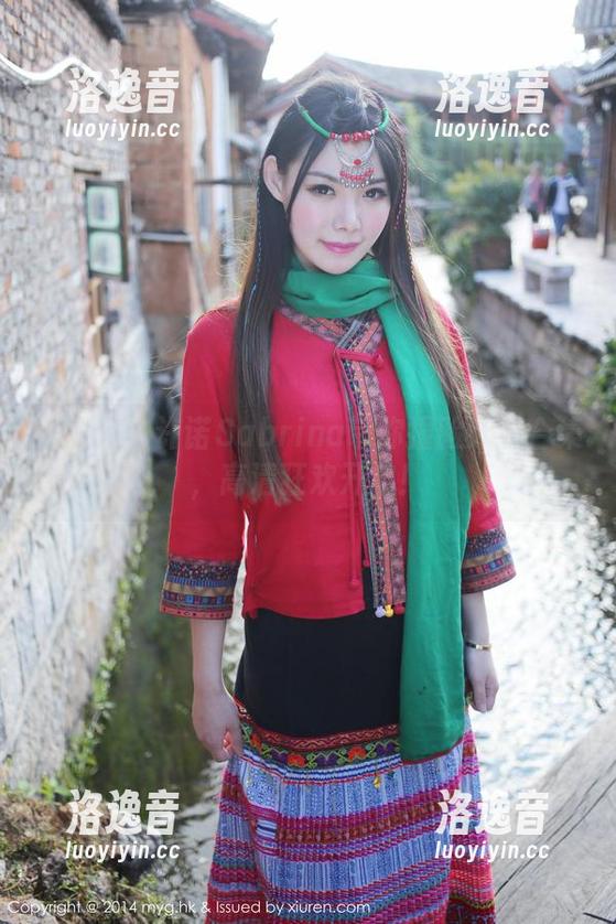 美媛馆 - 许诺Sabrina带你撞脸泳衣合集，高清狂欢开启！
