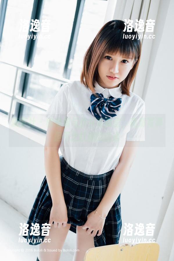菠萝社-柳侑绮 菠萝社 - 柳侑绮与你共享教室,高清写真但不乏打趣的话语