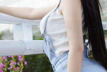 蜜桃社 – Gina的高跟鞋合集：在线展示我与扭伤之间的默契！