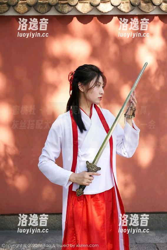 蜜桃社-萌美Moemi 蜜桃社 - 看“萌美Moemi”的新写真,灰丝搭配太有趣了,真让我想多停留一会儿。