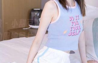 袜啵啵 – 小甜豆呢，那个爱做饭的女孩，露出的厨娘照片合集，好像能闻到味道。