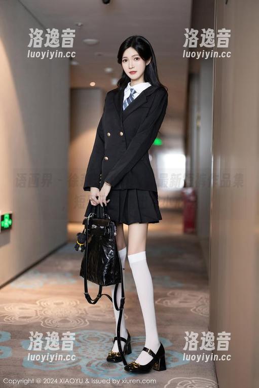 语画界 - 徐莉芝Booty，最新短裤作品集，短到刚好露出点小心思