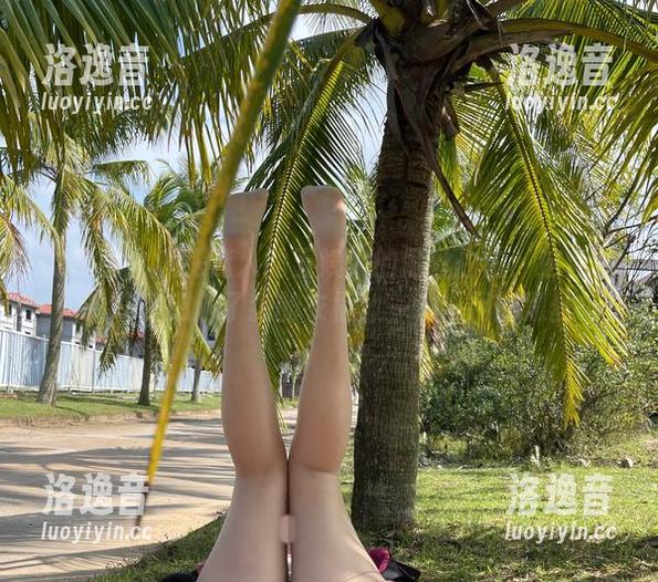 迷人的五姨太 微密圈 - 窥探迷人的五姨太的黑丝白内:这套图,让我想起了我的衣柜,一堆没用的黑丝