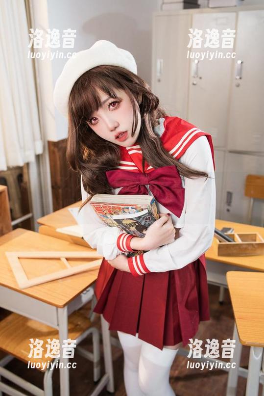 阿薰kaOri 原图来了!阿薰kaOri的女高中生,多无辜的眼神,学科压力果然很大……