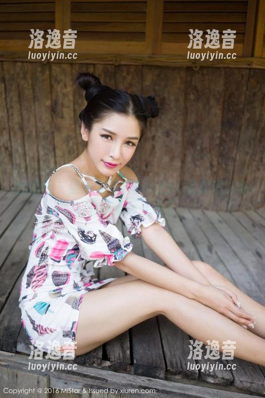 魅妍社-FoxYini孟狐狸 魅妍社 - 旅拍写真?FoxYini孟狐狸又在分享奇葩美图了