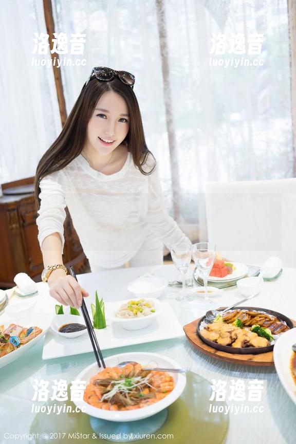 魅妍社-小尤奈 魅妍社 - 小尤奈的礼服合集,看完只想问:她怎么会有这么多美丽的选择?