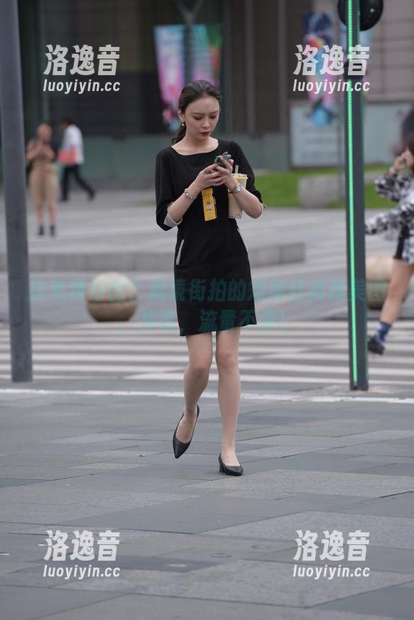 魔镜街拍 找免费好图?魔镜街拍的短裙红高跟美图,冲鸭,流量不停!