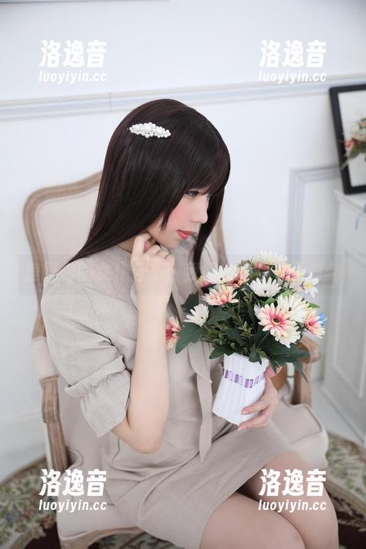 鹿野希 鹿野希的女仆合集:我的绿色瘾君子时刻
